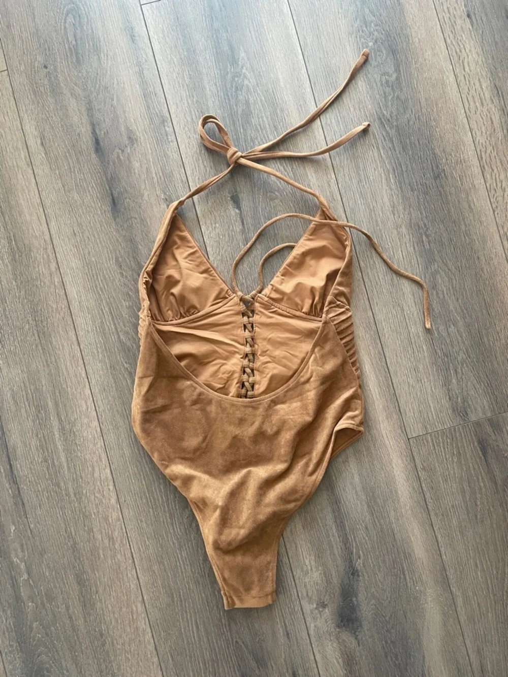 Frankie’s Bikinis x Bella Hadid Barrel Faux Suede One Piece Swimsuit- size M